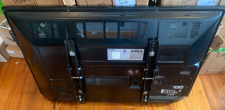 Panasonic 42" TC-P42C2 Plasma HDTV - Image 3 of 4