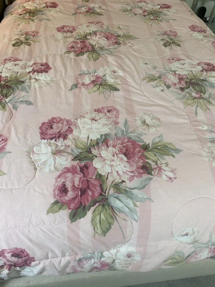 Vintage Martex Queen Comforter Floral Roses Pink Vintage Cottage Victorian - Image 2 of 4
