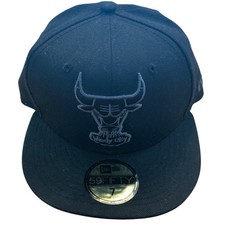 New Era 59FIFTY Chicago Bulls Windy City Fitted Hat Size 7 Black Grey HWC NBA