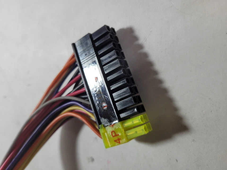 Rosewill LC-8400BTX ATX Desktop Power Supply #0226 - Image 4 of 4