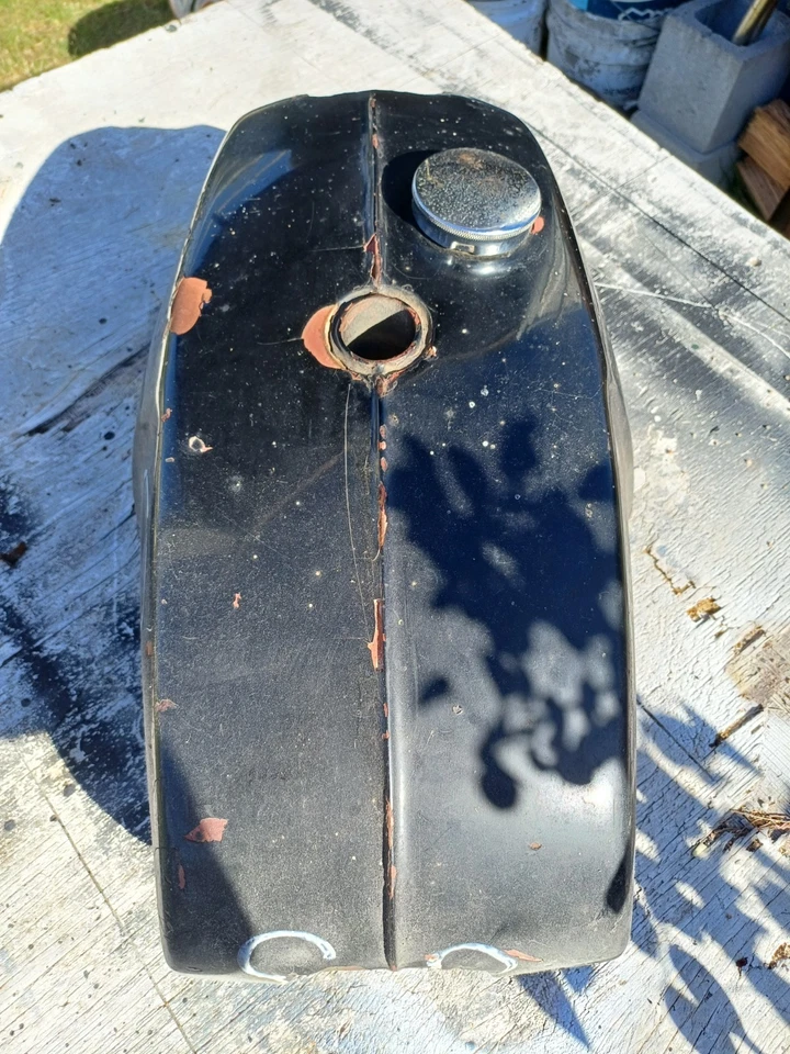 Triumph Bonneville Fuel Tank 78/79 - Image 4 of 4
