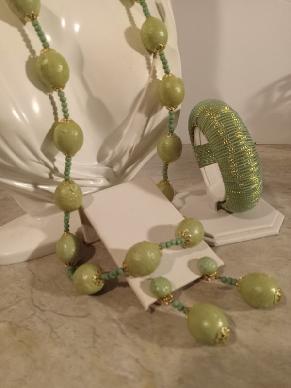 Light Green Beaded Necklace Dangling Earrings Bangle Bracelet Set Hong Kong 