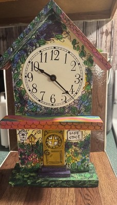 Vintage House-Shaped Wood Clock Multicolor Floral Analog Arabic Numerals