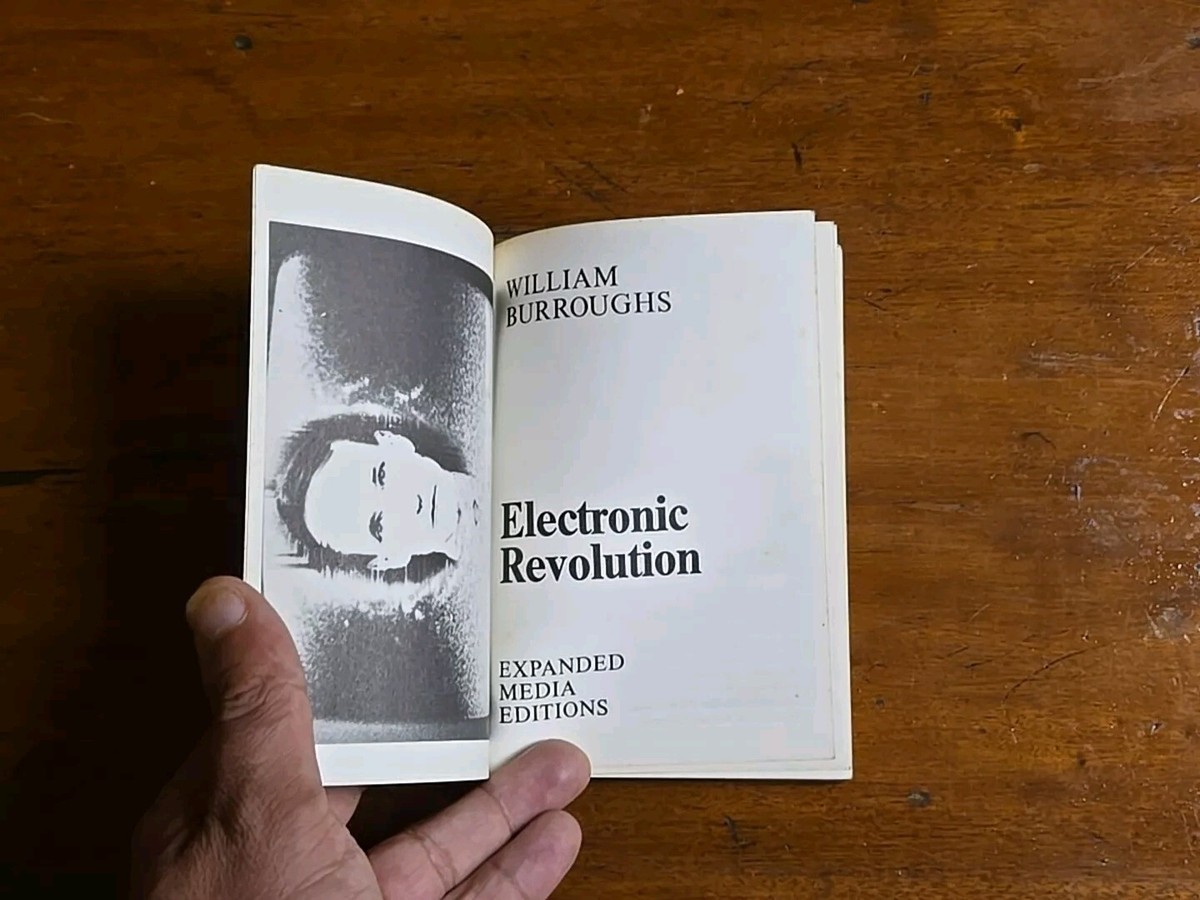 Electronic Revolution/Die Elektronische Revolution by