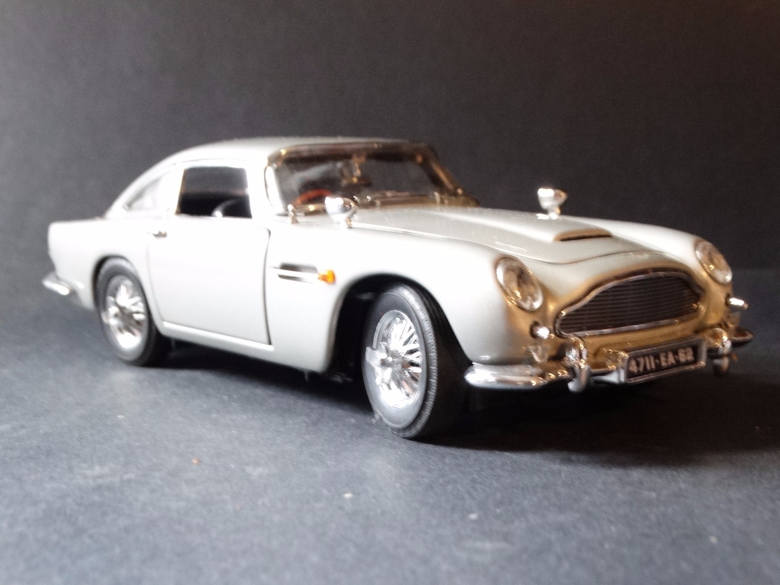 Danbury Mint de James Bond 1964 Aston Martin 007 DB5 1 24 escala Diecast Modelo de Coche Entrega rápida y envío gratis en todos los pedidos. Danbury Mint de de de James Bond 1964 Aston Martin 007 DB5 1 24 escala Diecast Modelo de Coche lo último