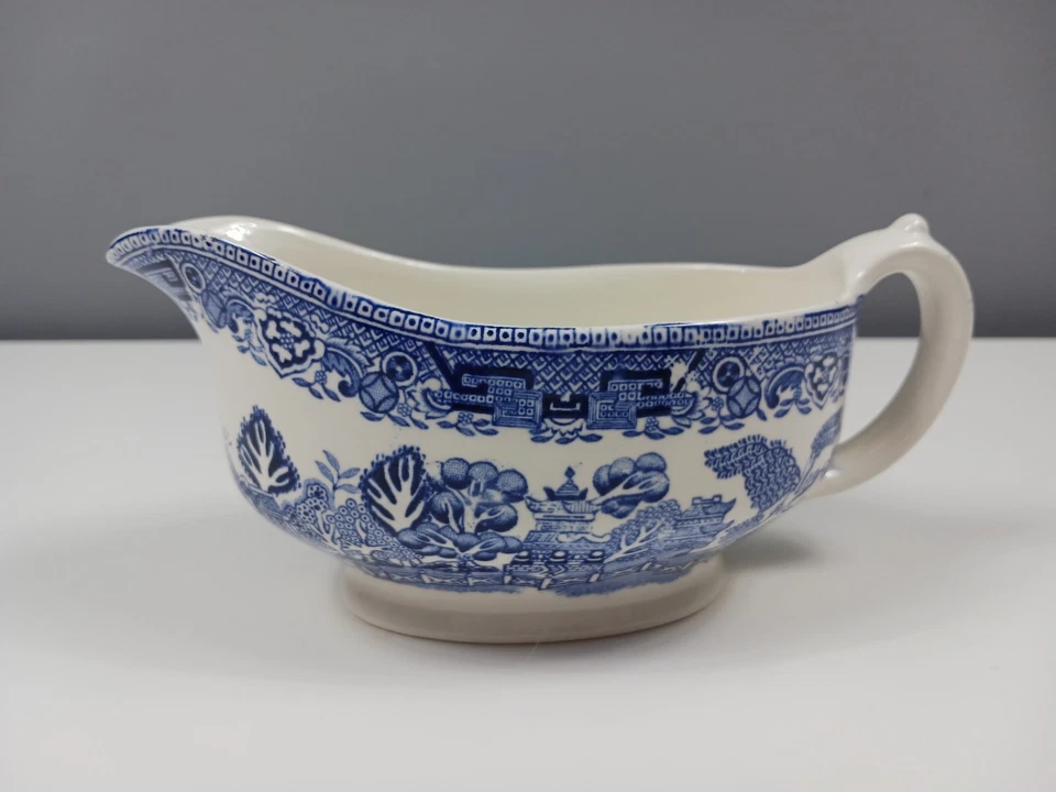 W R Midwinter WILLOW Pattern Gravy Boat - 17.5 cm in Length - Image 2 of 4