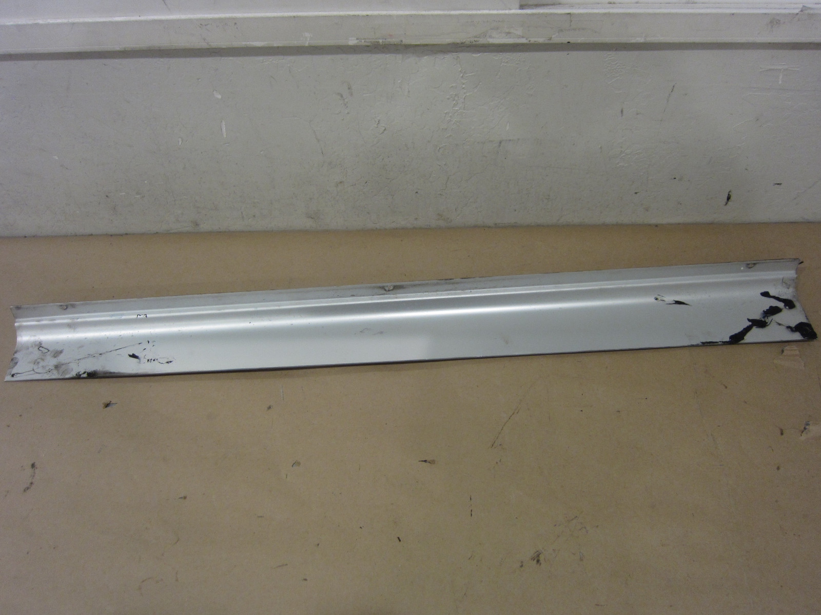 Maserati 4200 - LH Sill Plate / Under Door Moulding - Part # 386100313