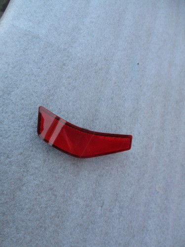2022-2025 SUBARU WRX REAR RIGHT SIDE FLEAR REFLECTOR OEM - Picture 2 of 6