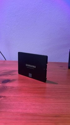 Samsung 860 EVO SATA III 2,5 Zoll Interne SSD (MZ-76E250B/EU)