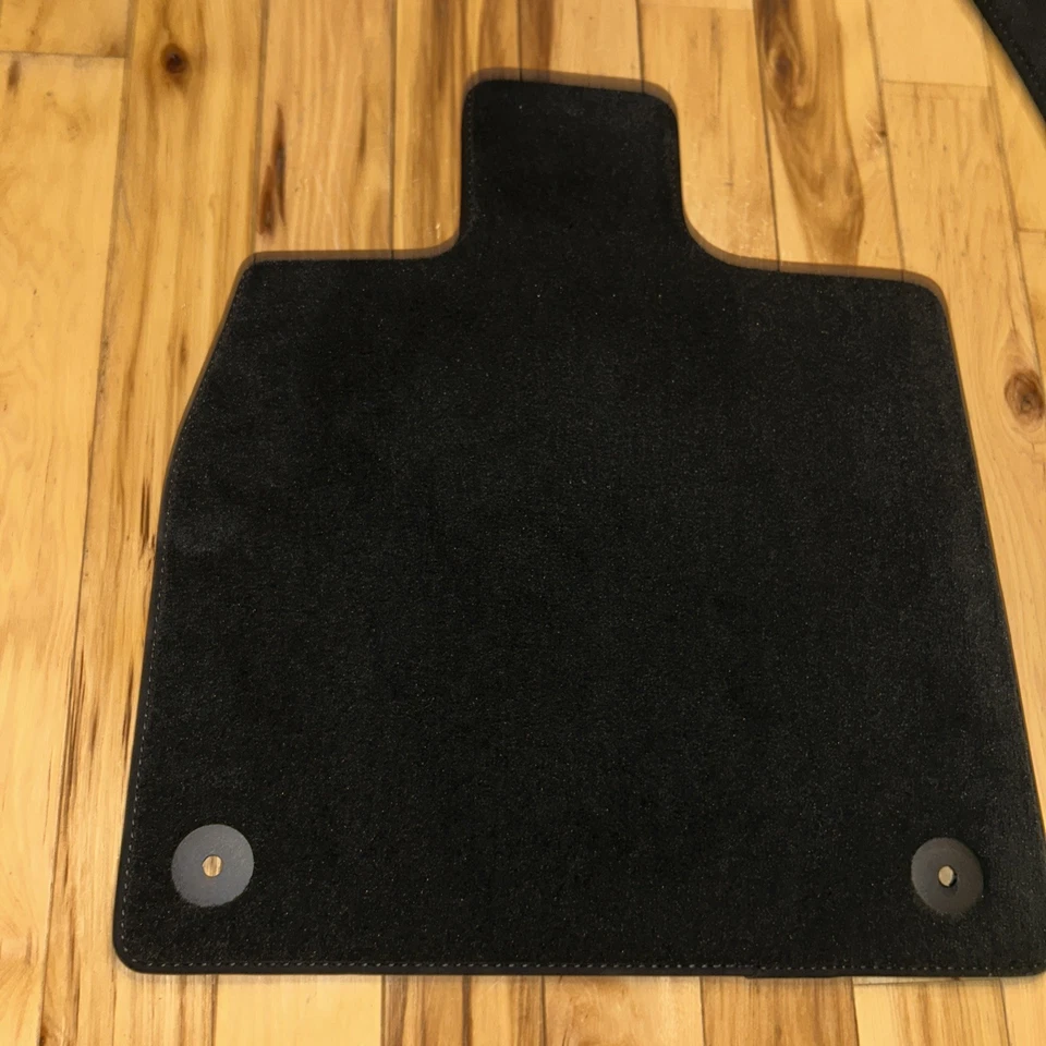Juego de alfombrillas Audi OEM 80B863691A 80A86450A para alfombras A4 S4 B9 2017-2019 Foto 2 de 4