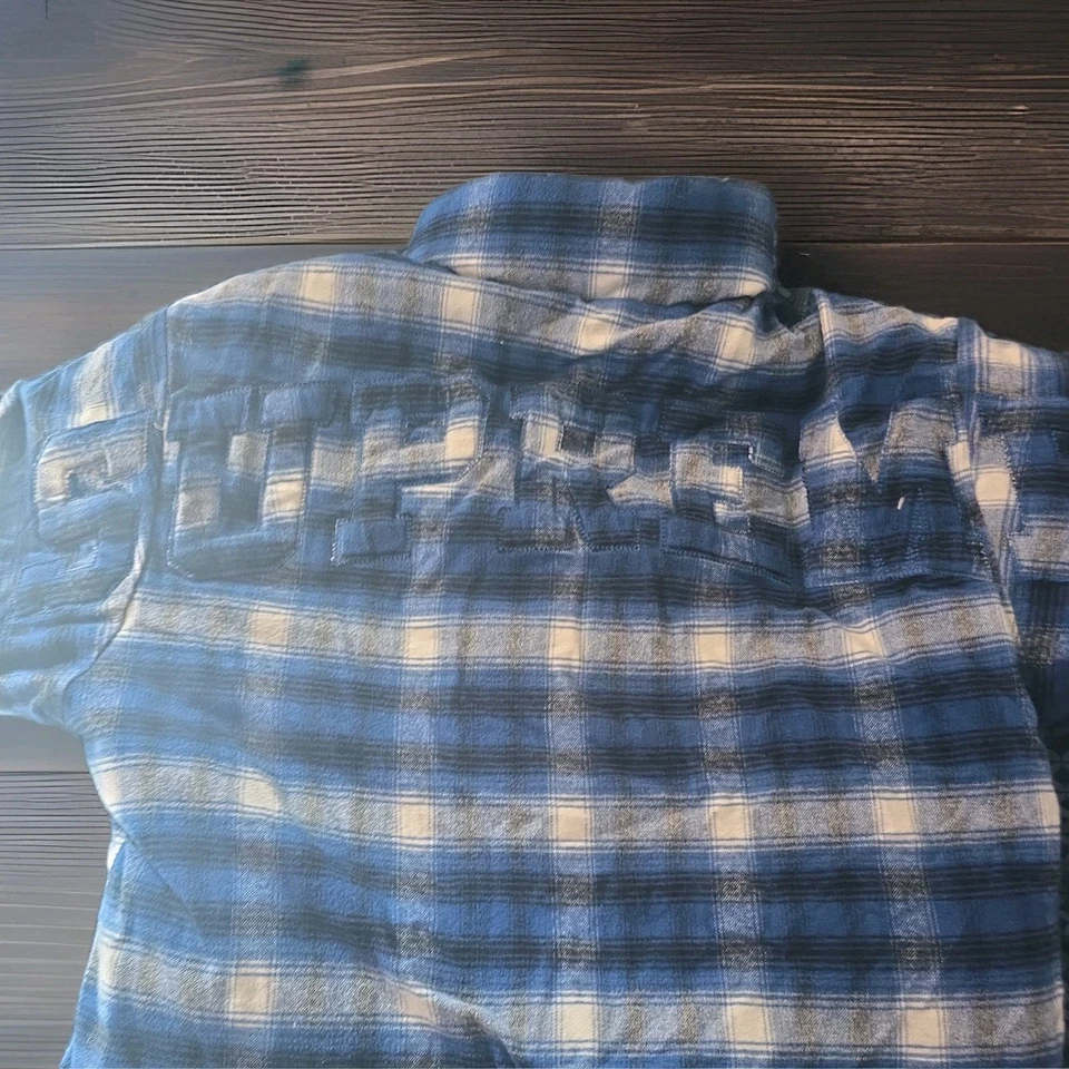 Chaqueta Supreme Reversible Bolsillo Hinchado Cremallera Supreme En La Espalda Foto 2 de 4