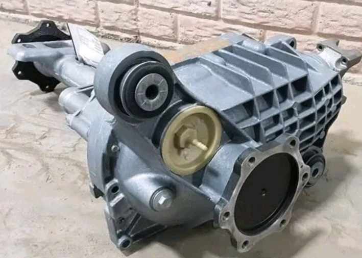 1999-2007 Chevy Silverado Avalanche 1500 Pickup Differential Carrier Front Axle - Image 2 of 3