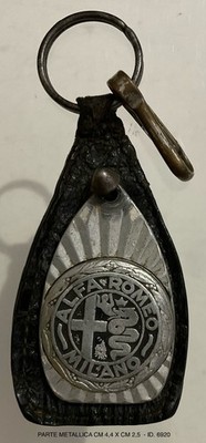 ALFA ROMEO MILANO CARS ADVERTISING KEYCHAIN ALUMINUM AND LEATHER CAR