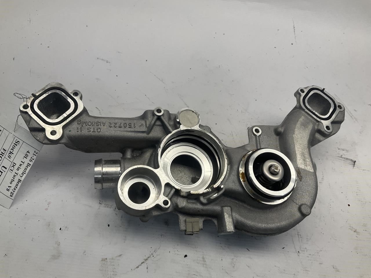 21-26 Bentley Bentayga 4.0L Water Pump Thermostat Housing Assembly T