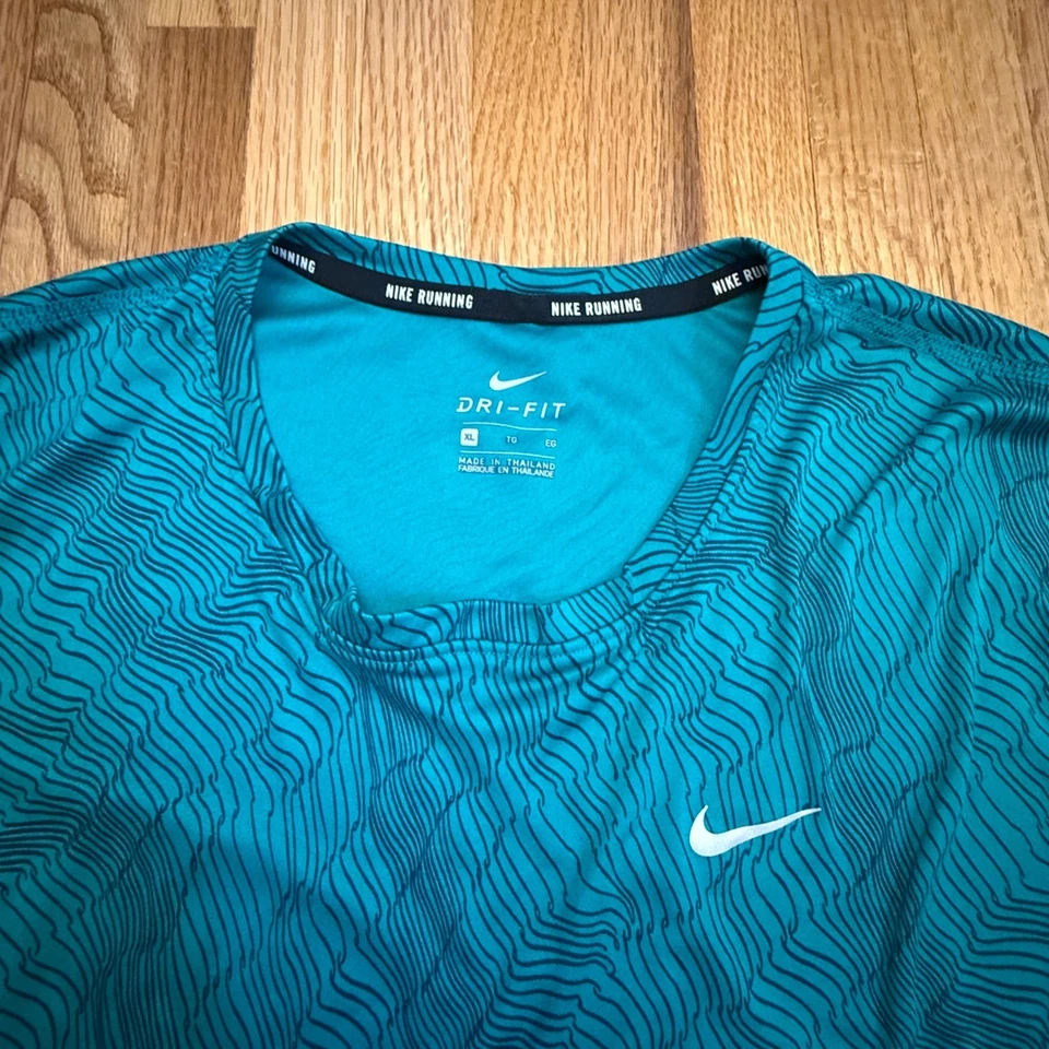 Nike Dri-Fit Running Shirt XL Teal Wave Pattern Long Sleeve Reflective Swoosh - Image 2 of 4