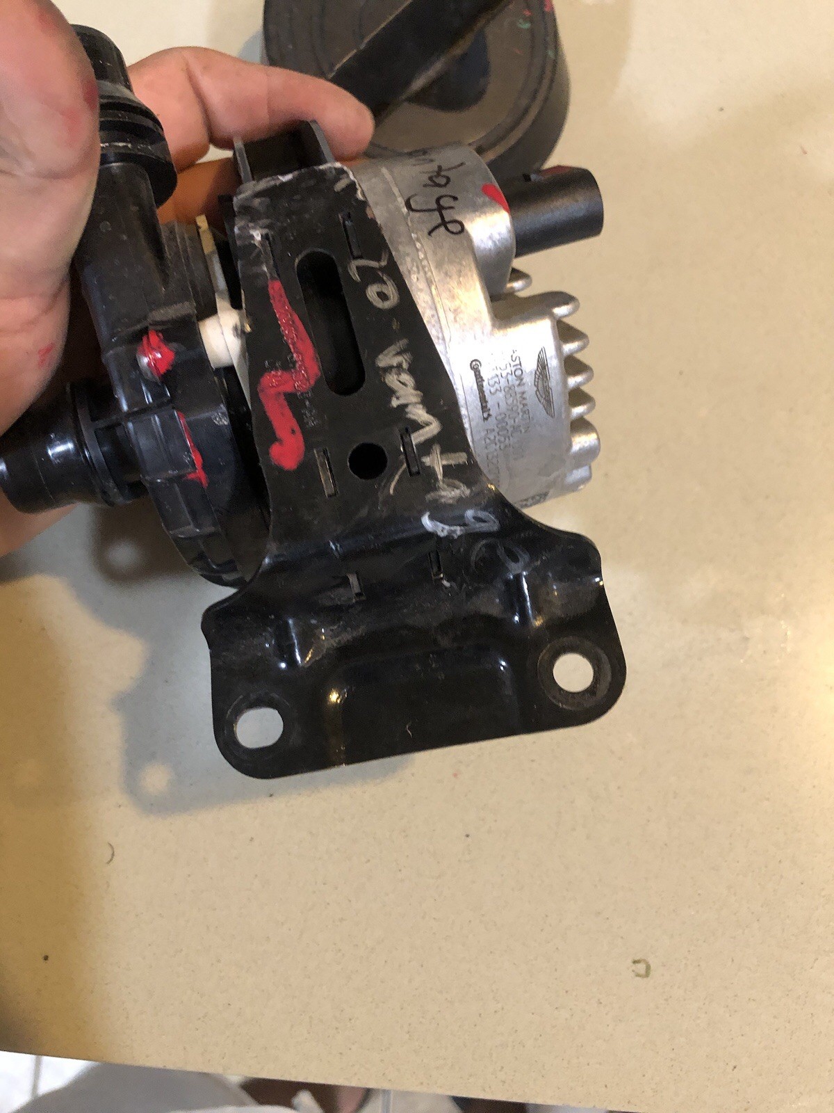 2020 ASTON MARTIN VANTAGE Auxiliary Electric Water Coolant Pump HY53-8B590 OEM