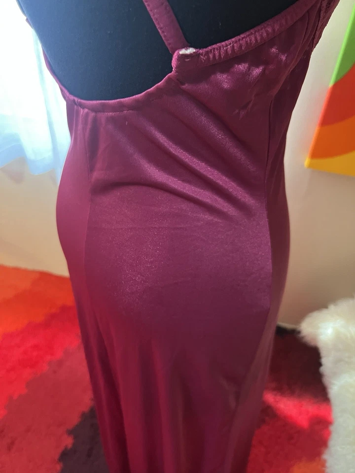 Vtg Olga Style Undercover Wear Magenta Pink Full Sweep Silky Nylon Gown S USA - Image 4 of 4