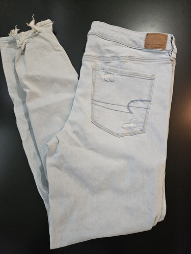 NWT American Eagle Next Level Stretch Ripped Jeans Womens Size 16L Light - Picture 1 of 5