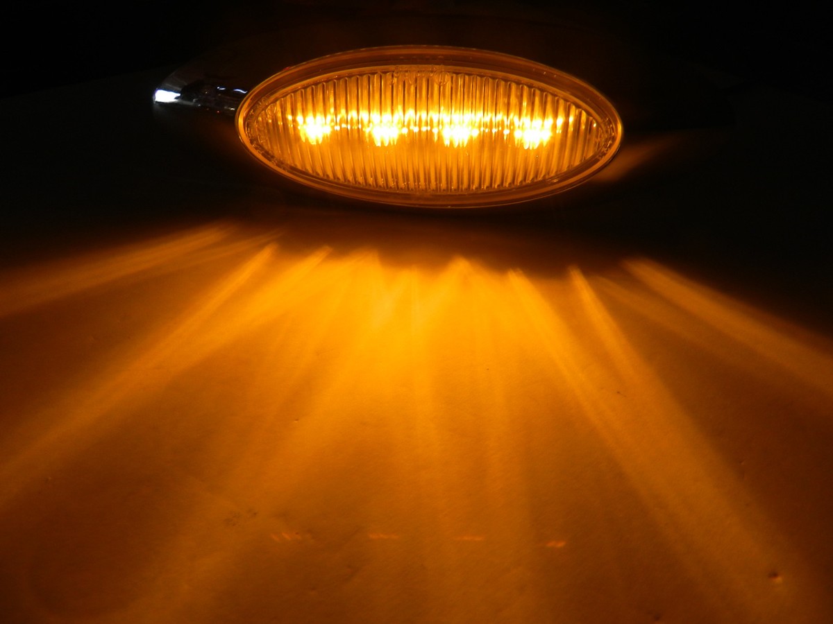 6 Optronics PANELITE Millennium M1 LED Amber 4 Diode Chrome