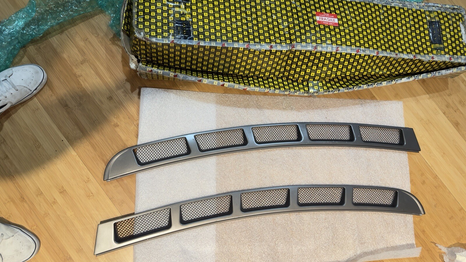 Ferrari f430 F1 window louvers stock Oem Ram Intake Air Vent Ducts Factory