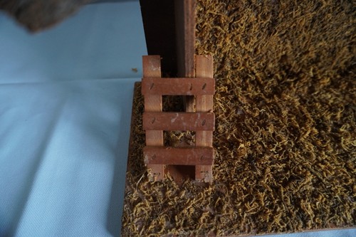 Large wood Creche Stable Manger w/ladder moss covered Taiwan Christmas - Picture 11 of 12