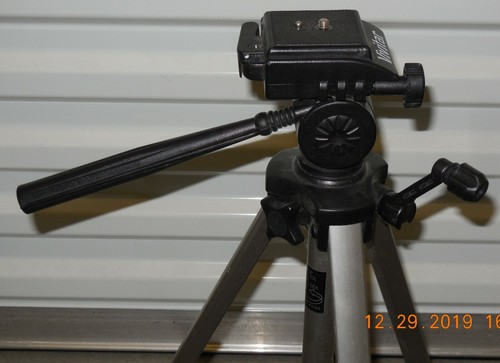 Vivatar Tripod VPT-120 Delux Lightweight Video Photo 23"-55" 3-way Pan Head - Picture 5 of 6