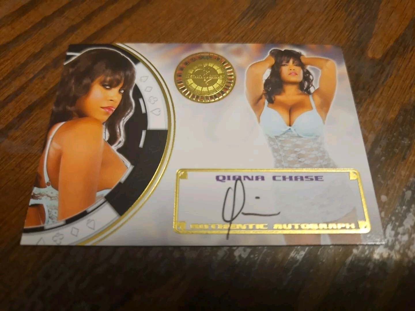 Benchwarmer 2014 Vegas Baby Qiana Chase Autograph Gold Foil #11 Auto Playboy
