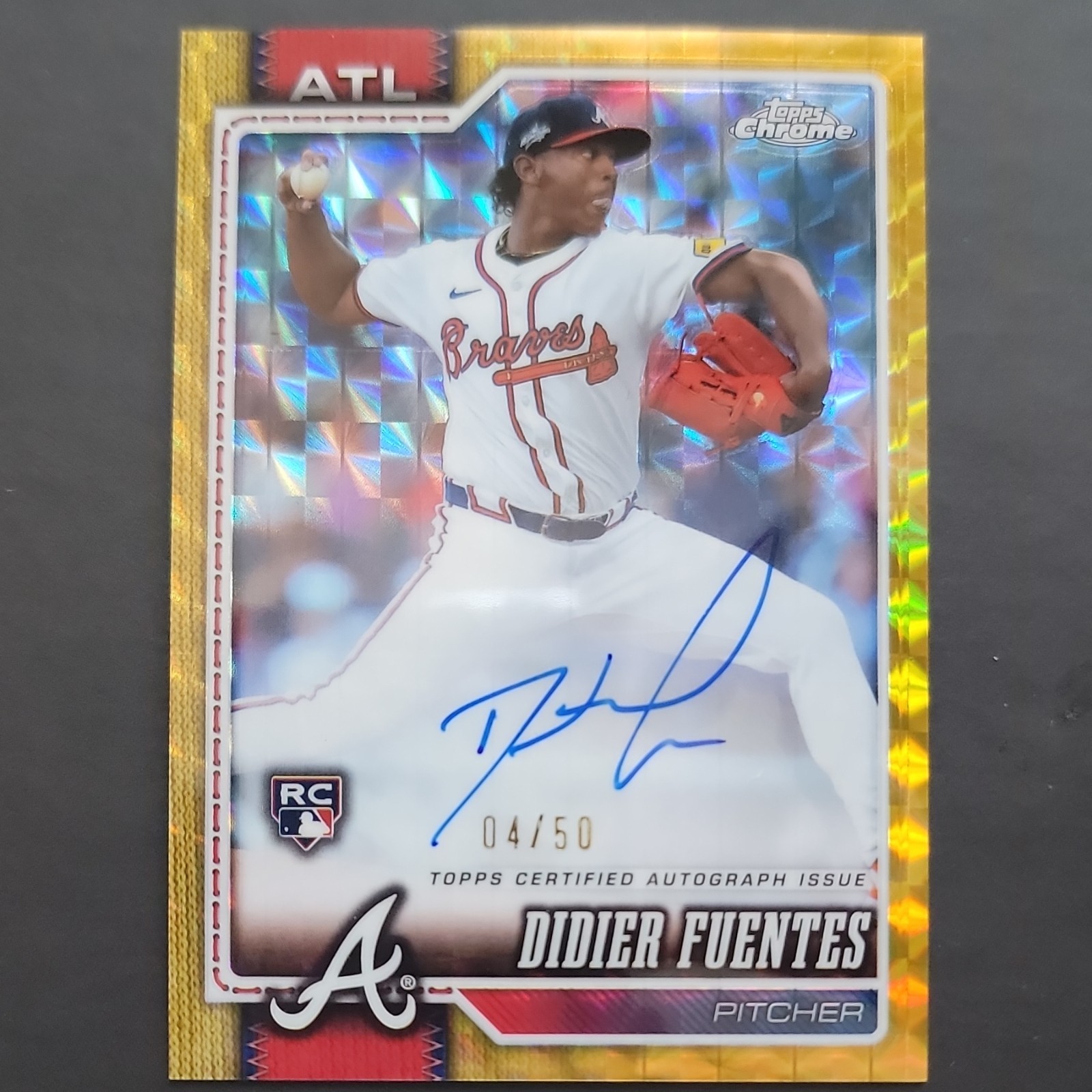 2026 Topps Chrome Didier Fuentes RA-DFU RC Auto Gold Geo Refractor /50 Braves view 2