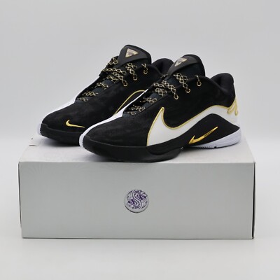 HV8453-100 HV8454-100 Nike LeBron 22 White Metallic Gold Black (Herren)