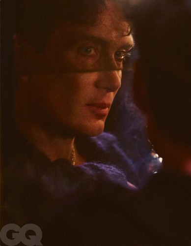 GQ Magazine BRITISH UK March 2024 Cillian Murphy MINI SIZE NEW - Picture 4 of 4