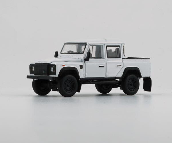 BM Creations 2016 Land Rover Defender 110 - Белый - Литой автомобиль LHD в масштабе 1:64 64B0199