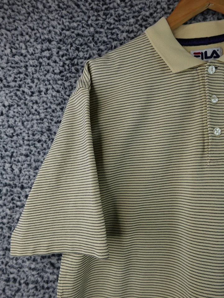 Camisa polo vintage Fila para hombre grande amarilla años 90 logotipo hechizado cuello años 90 Foto 2 de 4