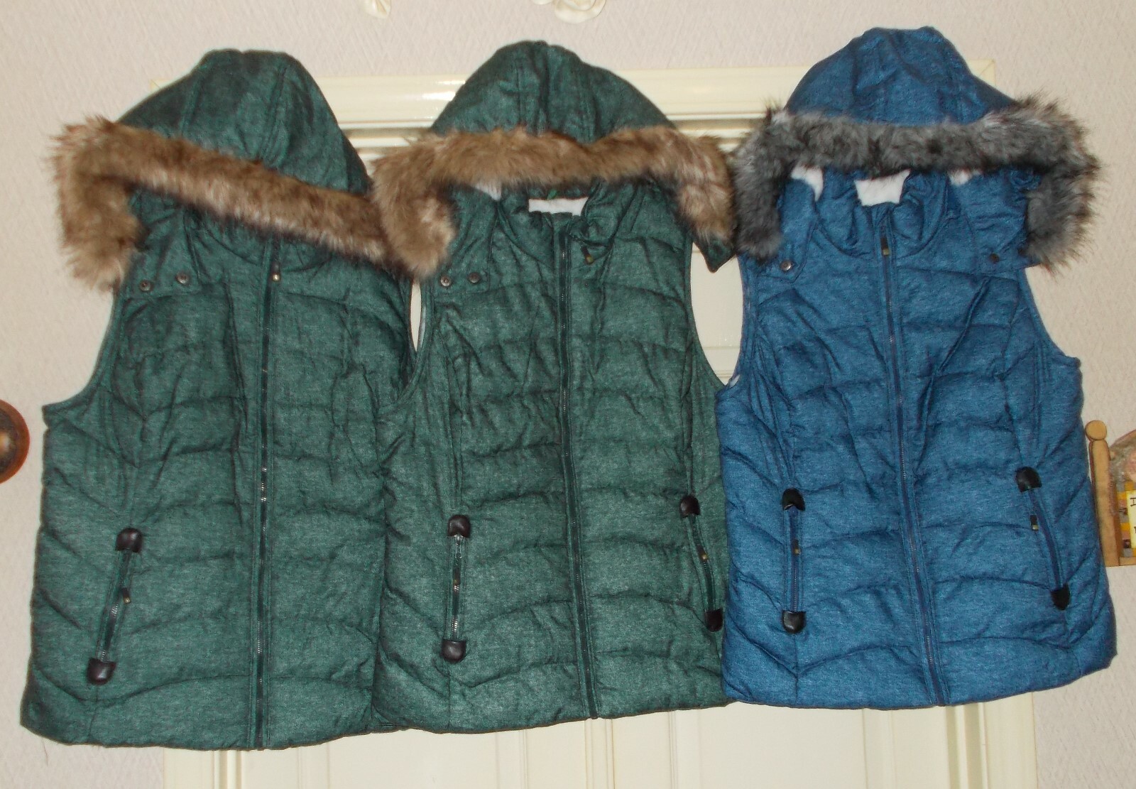 Women's insulated Puffer VEST w/ Faux Fur Hood GREEN TEA MEDIUM, LARGE