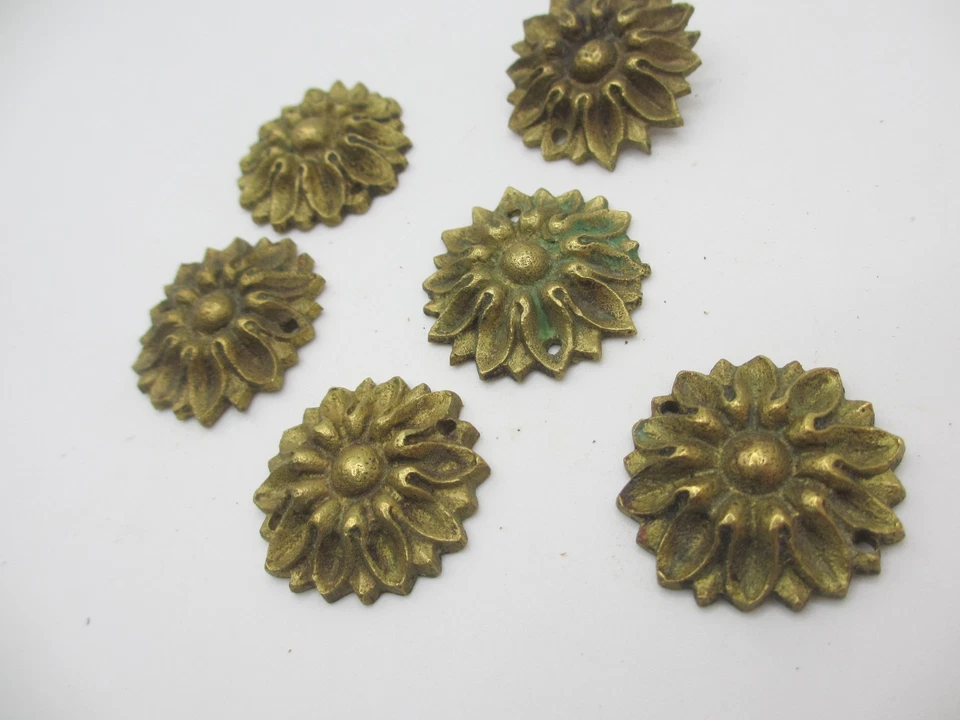 Victorian Brass Ormolu Furniture Hardware Mount French Flower Antique - £4each - Image 3 of 4