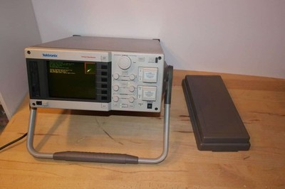 TFP2A TEKTRONIX FIBERMASTER WITH OTDR OPTICS MODULES