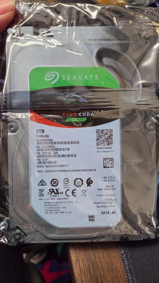 Seagate ST2000DX002 2TB Solid State Hybrid Drive for Desktop 7200rpm SATA 6Gb/s - Image 2 of 2