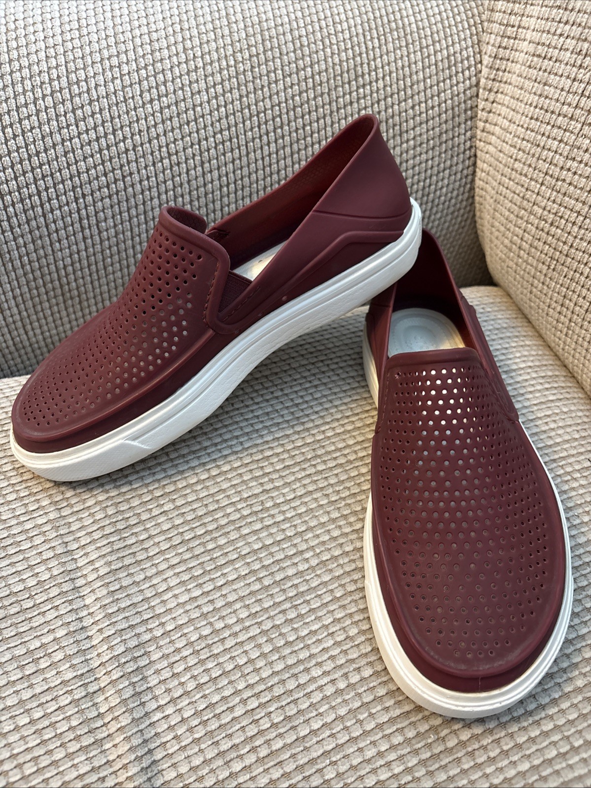 Crocs Women’s 6, Citilane Roka Cranberry Slip On Shoes Iconic Comfort Loafers