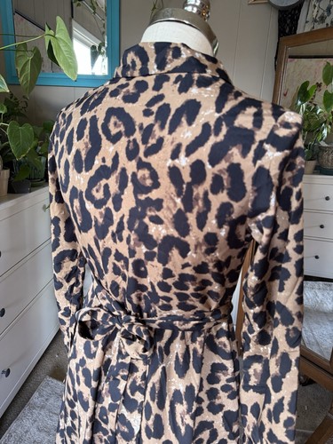 Emery Rose Leopardenmuster Maxi Shirt Kleid, Small - Bild 6 von 10