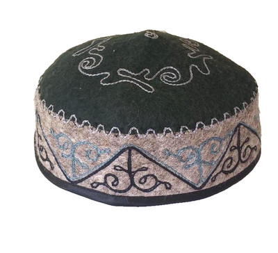 KAZAKH MEN'S DOPPI-LIGHTWEIGHT WOOL HAT -TRIBAL  DESIGN - 22.5 IN - MEDIUM