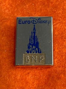 10797    EuroDisney BNP Castle - gold