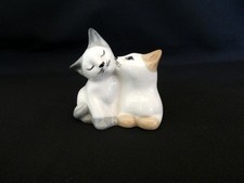 Vintage Studio Szeiler Pottery Two Seated Cats Kissing Figurine Exc. Cond.