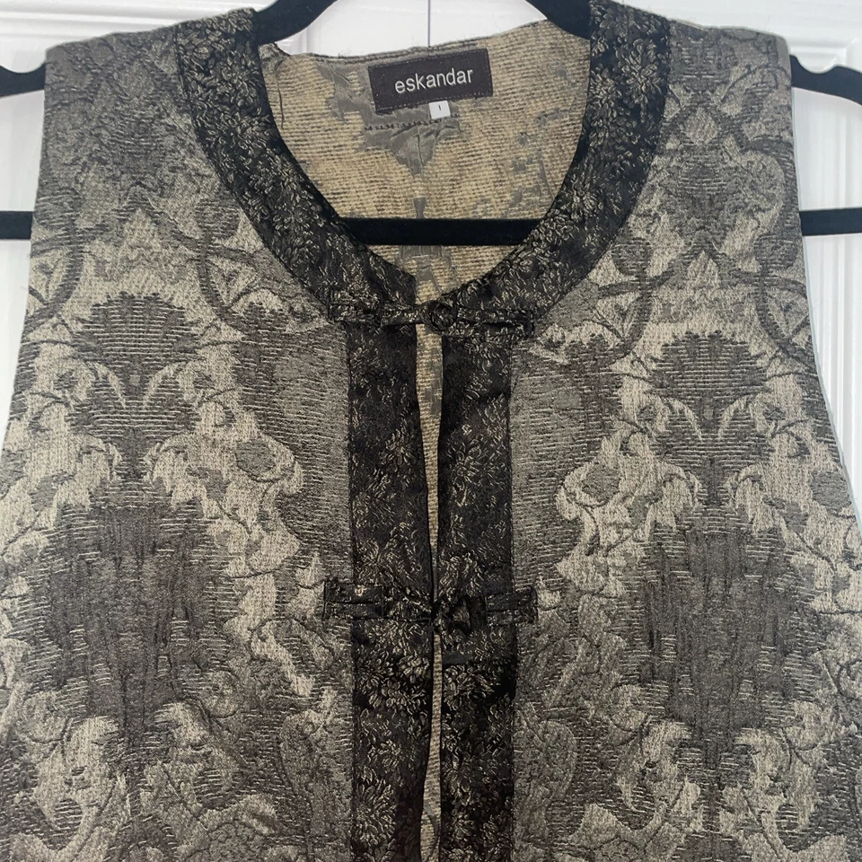 NWT Eskandar -Sz 1 Exquisite GREEN PERSIAN TRELLIS A-Line Asian Sleeveless Vest - Image 3 of 4