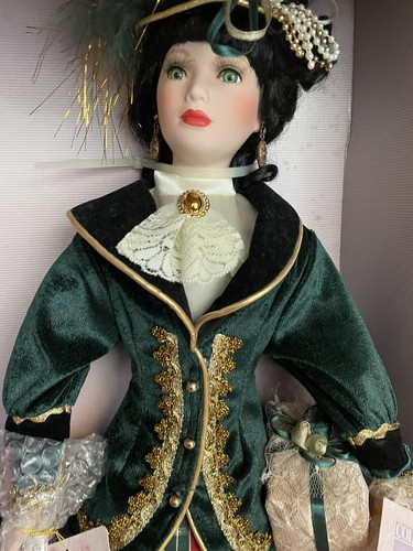 Collectible Memories Porcelain Dolls: Christine & Emily 22” - Imagen 3 de 12