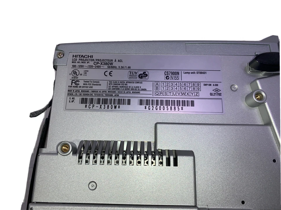 Hitachi CP-X380W Portable Multimedia LCD Projector with Case - Image 3 of 4