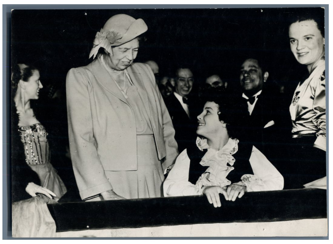FRANCE, MICHÈLE ALFA, actrice Vintage silver print Tirage argentique d