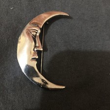 vintage Moon/Crescent Brooch unmarked Silver Tone H:5.7 Cm