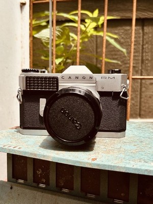 Canonflex RM 35mm SLR w/ Super-Canomatic R 50mm f/1.8 Lens