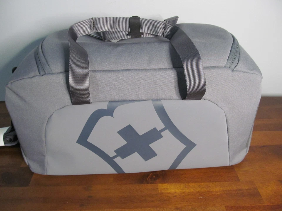Bolsa de viaje deportiva Victorinox Travel & Touring 33L gris reflectante con logotipo, nueva con etiquetas Foto 3 de 4