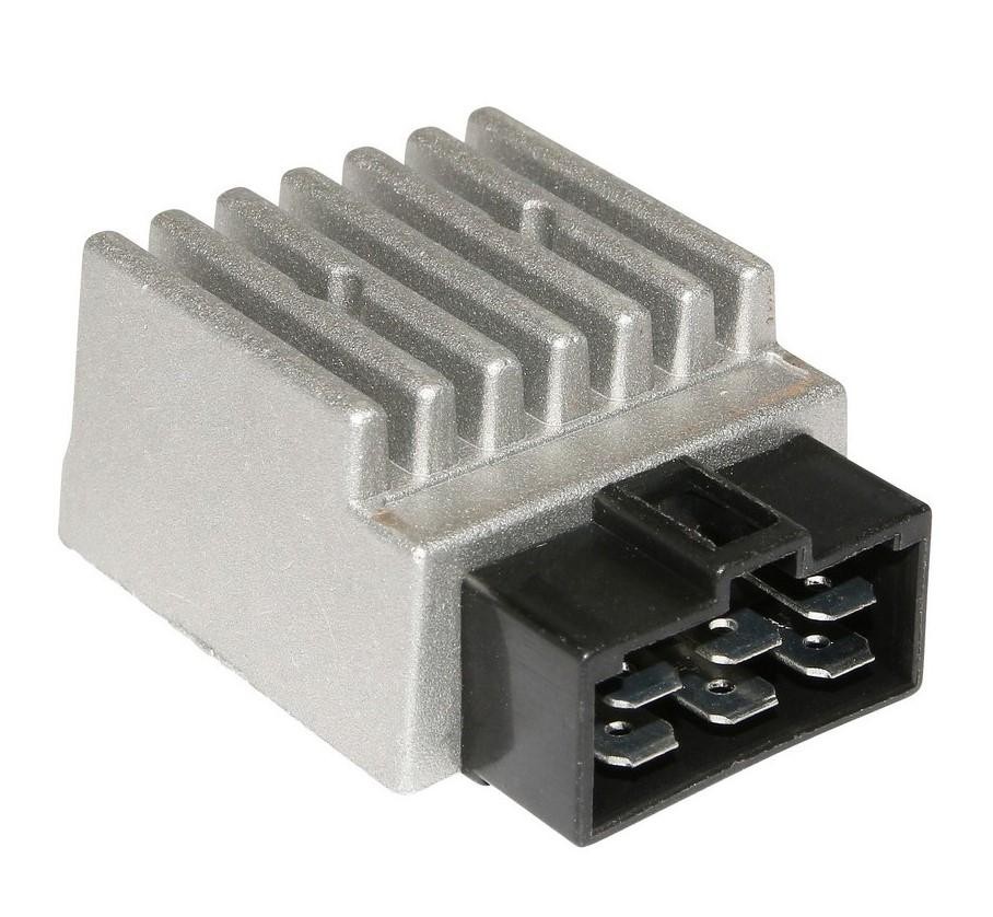 Régulateur de tension Derbi 2004 noir pour stopper les ampoules qui grillent