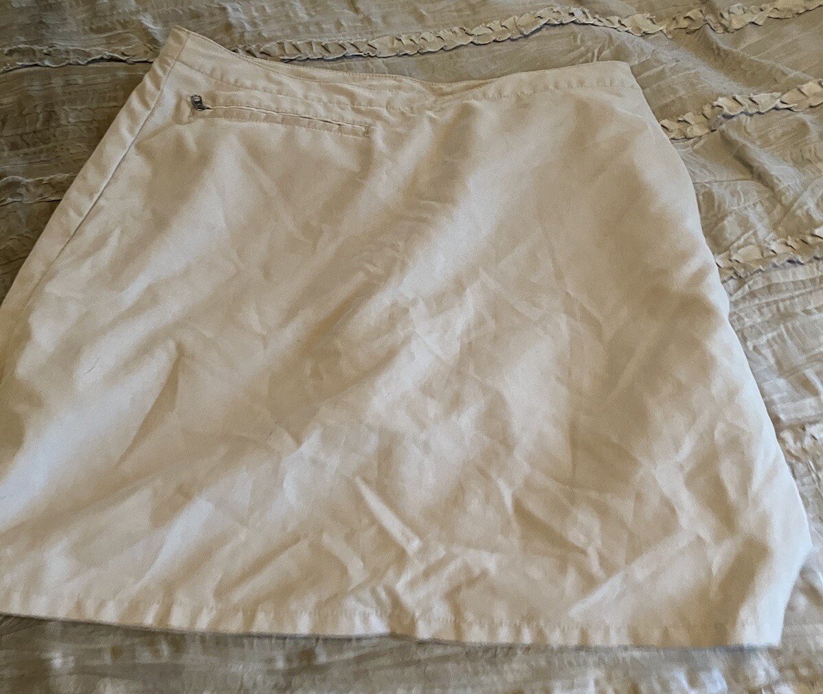 Picture 1 of 4